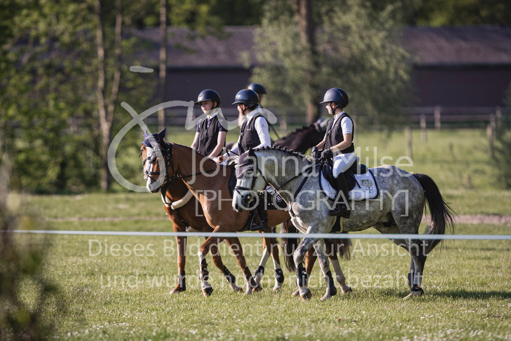250501_MünsterHandorf_PonyTrophy-308 | Deine schönsten Turniermomente als professionelle Fotos! Entdecke hochwertige Pferdesport-Fotografie im Online-Shop. Jetzt Fotos finden & bestellen!