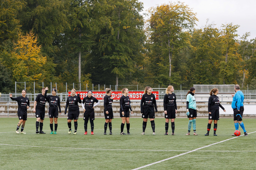 FCHHOH_251005_6243 | 1.FC Heidenheim 1846 II vs. SGM Hohenmemmingen/Sontheim, Fußball, Frauen, Bezirksliga, 2025/2026, 4. Spieltag, 05.10.2025 in Heidenheim, Kunstrasen b. Voith-Arena West(Foto: Michael Bulling) - Realisiert mit Pictrs.com