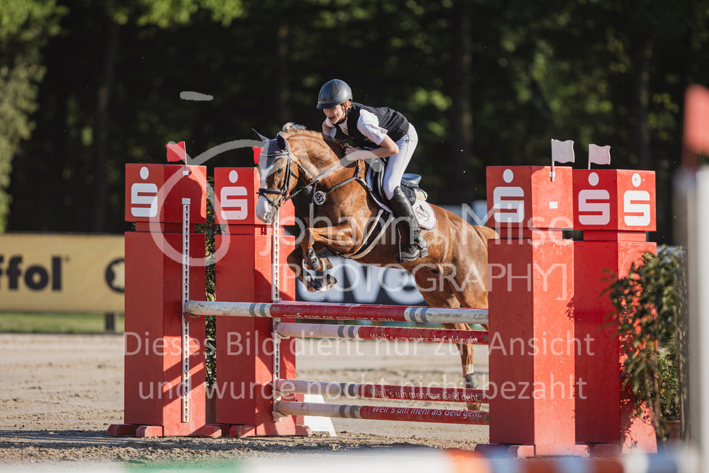 250501_MünsterHandorf_PonyTrophy-334 | Deine schönsten Turniermomente als professionelle Fotos! Entdecke hochwertige Pferdesport-Fotografie im Online-Shop. Jetzt Fotos finden & bestellen!