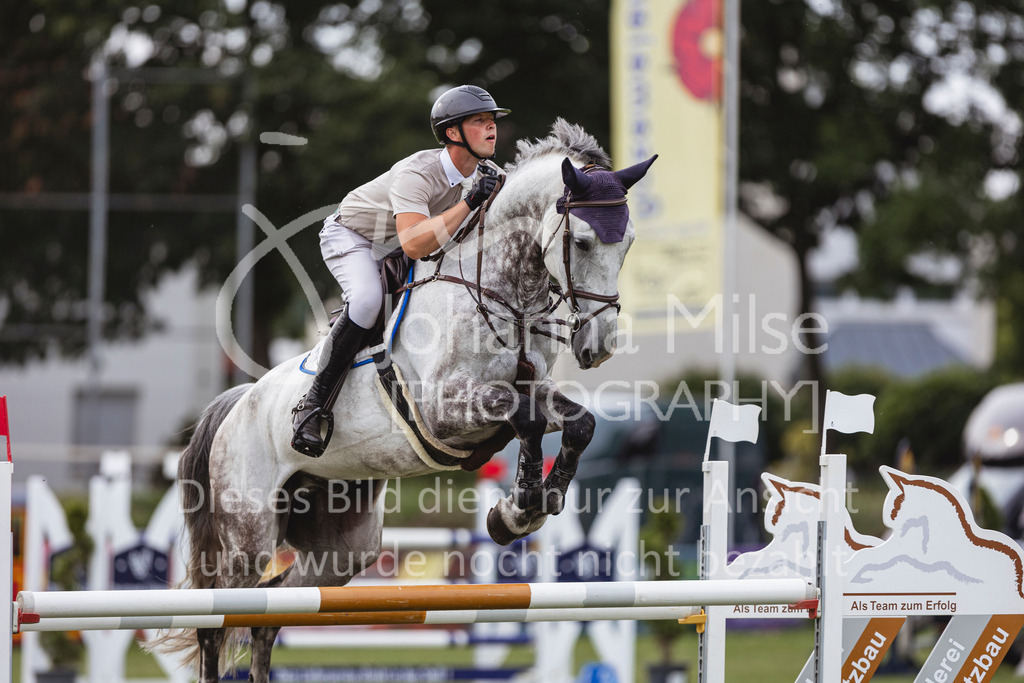 240719_LC_Youngster-S-602 | Deine schönsten Turniermomente als professionelle Fotos! Entdecke hochwertige Pferdesport-Fotografie im Online-Shop. Jetzt Fotos finden & bestellen!
