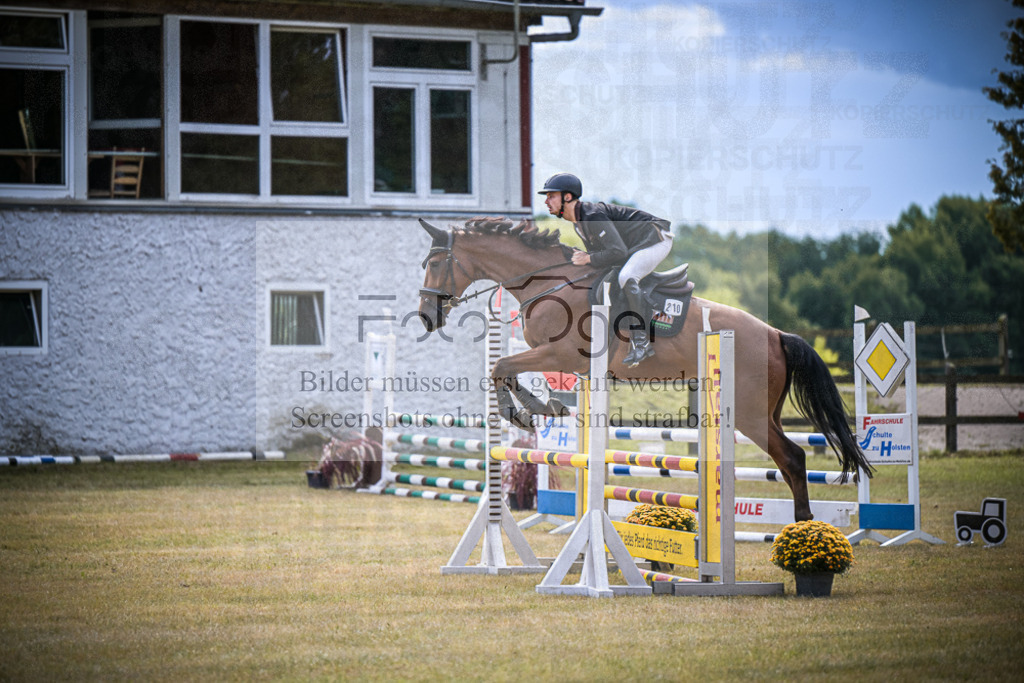 DOS_0609 | Entdecke hochwertige Reitturnierfotos von Foto Oger. Professionell, emotional und authentisch – jetzt Lieblingsmomente im Shop bestellen.Deutschlandweite Turnierfotografie. - Realisiert mit Pictrs.com