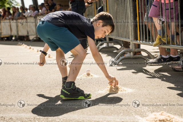 Eierlesen 2026 | Sie wurden bei einem Event oder Sportanlass fotografiert? Hier finden sie ihre Bilder! - Realisiert mit Pictrs.com