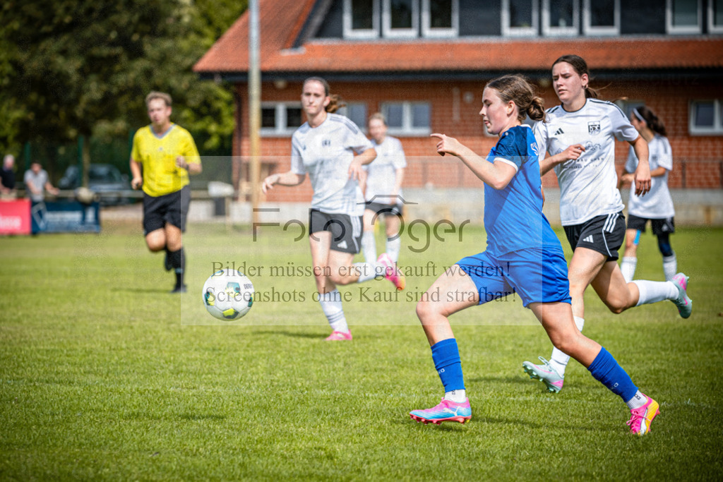 SG Bohmte/Ostercappeln/Schwagstorf - SV Harderberg - Frauen Bezirkpokal | Frauen Bezirkpokal · 1. Damen - 1. Damen · Sportplatz - Realisiert mit Pictrs.com