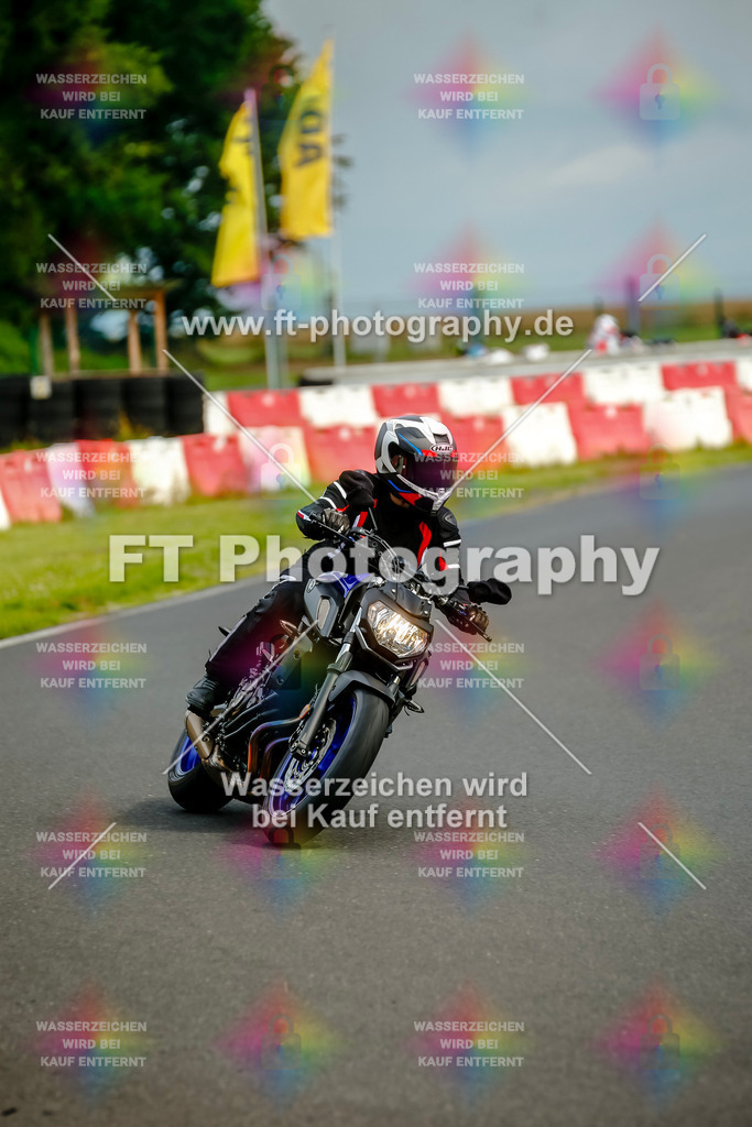 VBK-4554 | Hier findet Ihr Bilder von Touristenfahrten auf der Nürburgring Nordschleife oder von anderen Veranstaltungen die ich besucht habe. Viel Spass beim Durch Schauen 