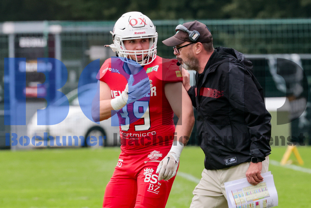 GFL: Paderborn Dolphins vs. New Yorker Lions{date} -  | {headline}(Foto: Sebastian Sendlak / BOND) - Realisiert mit Pictrs.com