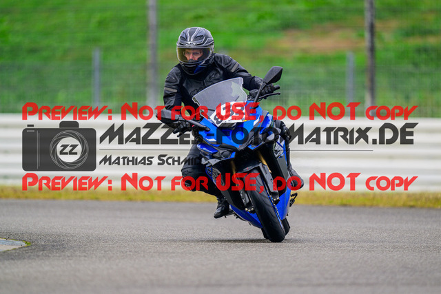 MaZZes_Fotomatrix_20240923_6007705_2360 | Fotograf Mathias Schmid
Sportfotograf,
Eventfotograf,
Hochzeitsfotograf,
Portraitfotograf