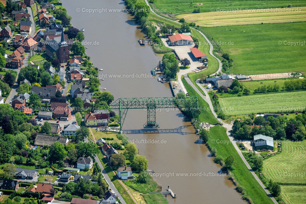 Osten_Schwebefähre_ELS_7734280523 | OSTEN 28.05.2023 Historische Alte Brücke der Schwebefähre über die Oste über in Osten im Bundesland Niedersachsen, Deutschland. // Historic Old Bridge of Schwebefaehre about the Oste across in Osten in the state Lower Saxony, Germany. Foto: Martin Elsen