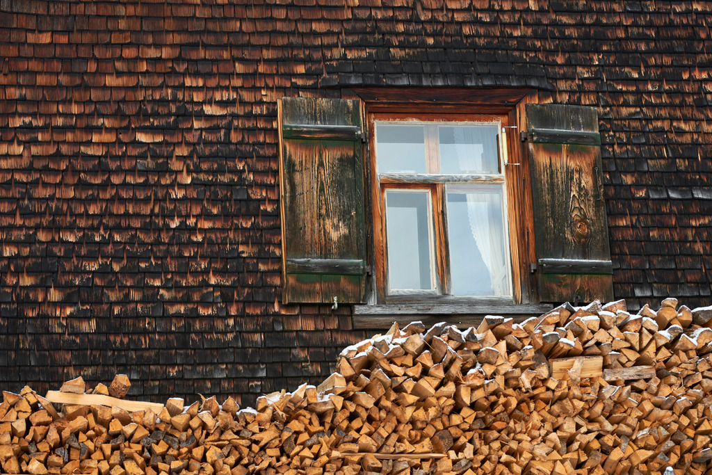 Detail Vorsaeß Huetten im Winter | Dornbirn, Austria - January 15, 2015: Detail Vorsaeß Huetten im Winter. - Realisiert mit Pictrs.com