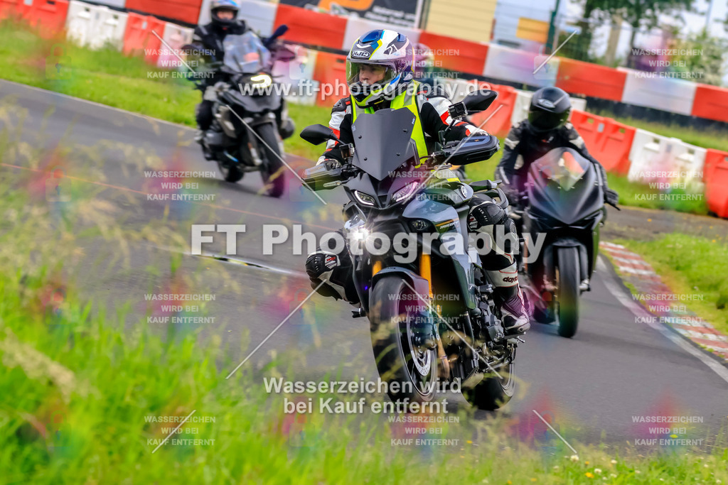 VBK-6844 | Hier findet Ihr Bilder von Touristenfahrten auf der Nürburgring Nordschleife oder von anderen Veranstaltungen die ich besucht habe. Viel Spass beim Durch Schauen 