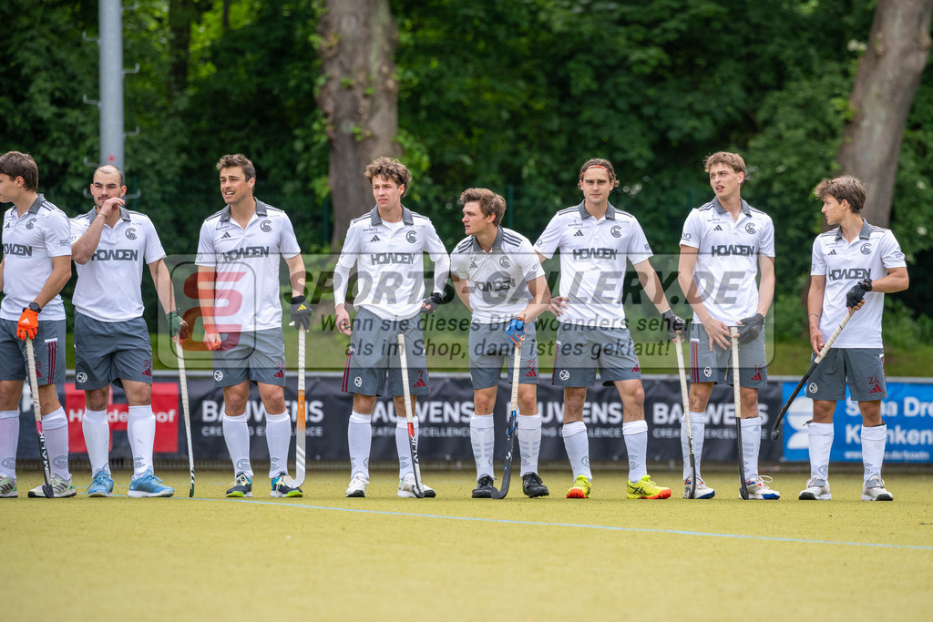 SFE_20250504_0026 | Köln, Deutschland, 04.05.2025:  Hockey 1. Bundesliga Herren Rot-Weiss Köln - Münchener SC im KTHC Stadion Rot-Weiss Köln Tennis and Hockey Club am 04.05.2025 in Köln, Deutschland. (Foto von Stephan Fehrmann)Köln, Germany, 04.05.2025: Hockey 1. Bundesliga Herren Rot-Weiss Köln - Münchener SC in KTHC Stadion Rot-Weiss Köln Tennis and Hockey Club at 04.05.2025 in Köln, Deutschland. (Foto from Stephan Fehrmann)