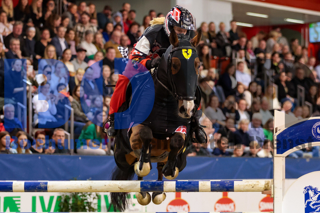 Agravis Cup 2024 - Kostuemspringen {date} -  | {headline}



(Foto: Sebastian Sendlak / BOND)

 - Realisiert mit Pictrs.com