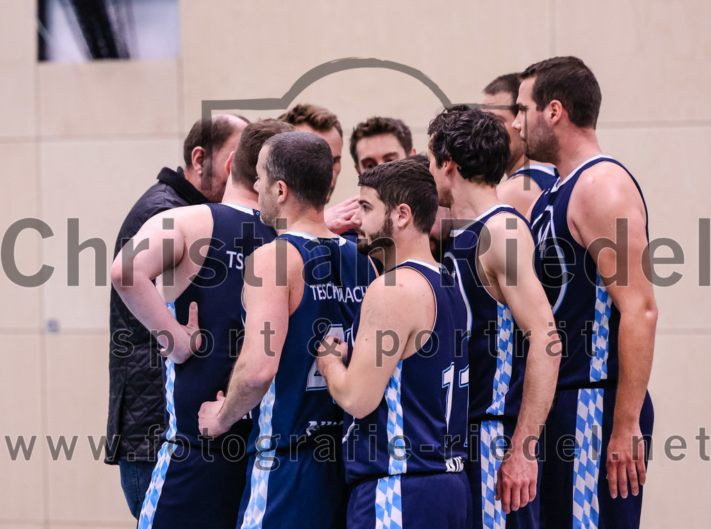 2022-04-03_035_TSV_Vaterstetten_gegen_SV_Weissblau-Allianz_Muenchen | Vaterstetten, Deutschland, 03.04.2022:
Basketball, Bezirksoberliga Herren 2021 / 2022, 14. Spieltag, TSV Vaterstetten gegen SV Weißblau-Allianz München, Endergebnis: 86:54

Maximilian Tedschemacher (SV Weißblau-Allianz München, #43), Yasin Gürel (SV Weißblau-Allianz München, #11), Christian Metzner (SV Weißblau-Allianz München, #14)

Foto: Christian Riedel / fotografie-riedel.net