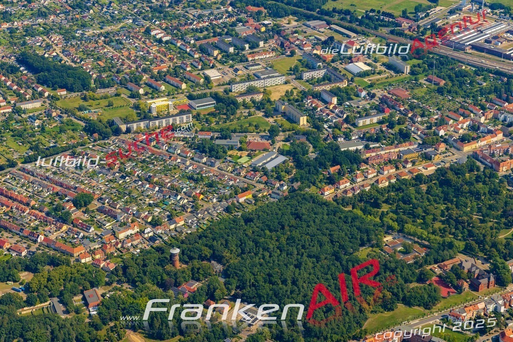 Luftbild der Stadt Wittenberge - Das Luftbild wurde 2025 vom UL-Flugzeug heraus erstellt ( keine Drohnenaufnahme ) - Hochauflösende Luftaufnahme - für Wandbilder und großformatige Ausdrucke geeignet. Das besondere Geschenk!Hier alle&nbsp;Infos zur Lizenzierung der LuftaufnahmeWir fliegen auch dieses Jahr wieder in Ihre Region um Luftbilder zu erstellen.- Luftbild anfragen