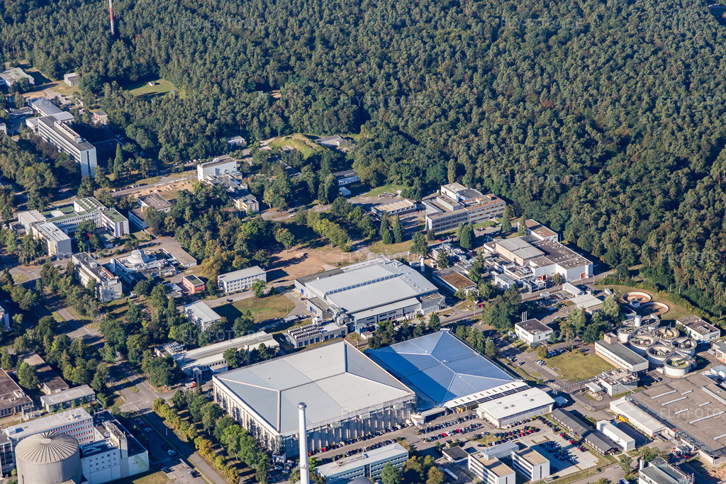 Luftbild: Leopoldshafen, KIT Nord im Ortsteil Leopoldshafen in Eggenstein-Leopoldshafen im Bundesland Baden-Württemberg in Deutschland. Foto: IMG_093969.jpg vom 23.08.2016 durch Werner Riehm/FLY-FOTO.de