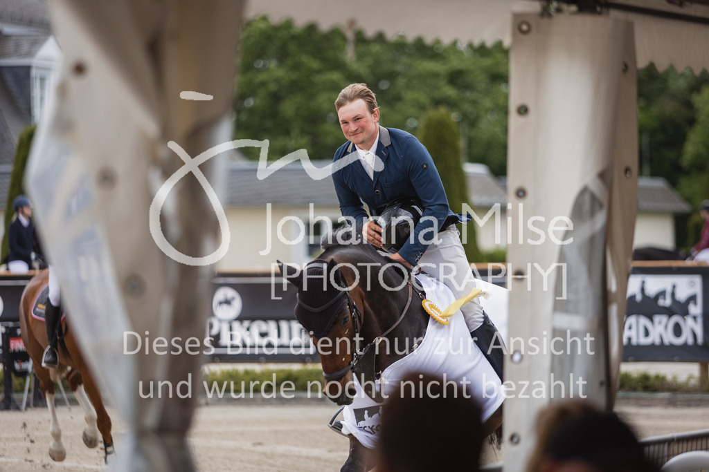 230520_MayDays_Youngster-M-364 | Deine schönsten Turniermomente als professionelle Fotos! Entdecke hochwertige Pferdesport-Fotografie im Online-Shop. Jetzt Fotos finden & bestellen!