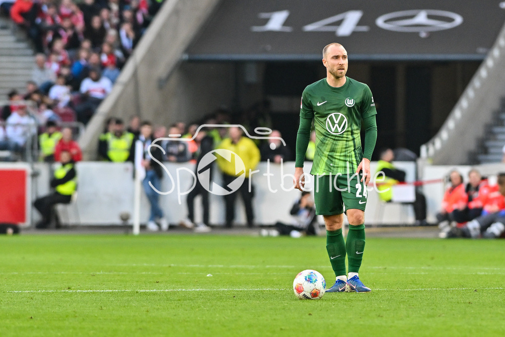 VfB Stuttgart - VfL Wolfsburg | STUTTGART, DEUTSCHLAND - 01. MÄRZ: im Bild Christian ERIKSEN (VfL Wolfsburg 24) mit hängendem Kopf / Einzelfoto / Freisteller während dem Bundesligamatch zwischen dem VfB Stuttgart und dem VfL Wolfsburg am 24. Spieltag in der MHP-Arena / DFL REGULATIONS PROHIBIT ANY USE OF PHOTOGRAPHS AS IMAGE SEQUENCES AND/OR QUASI-VIDEO