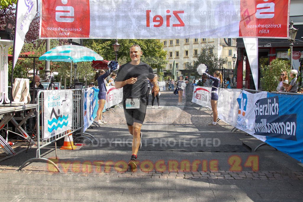 250824_1214_EV4_9171 | Sportfotografie im Rhein-Sieg Kreis, Köln, Bonn, NRW, Rheinland Pfalz, Hessen, etc. Unser Tätigkeitsfeld umfasst den Laufsport vom Volkslauf über den Marathon, Duathlon, Triathon bis zum Ultralauf wie Kölnpfad Ultra oder Schindertrail.