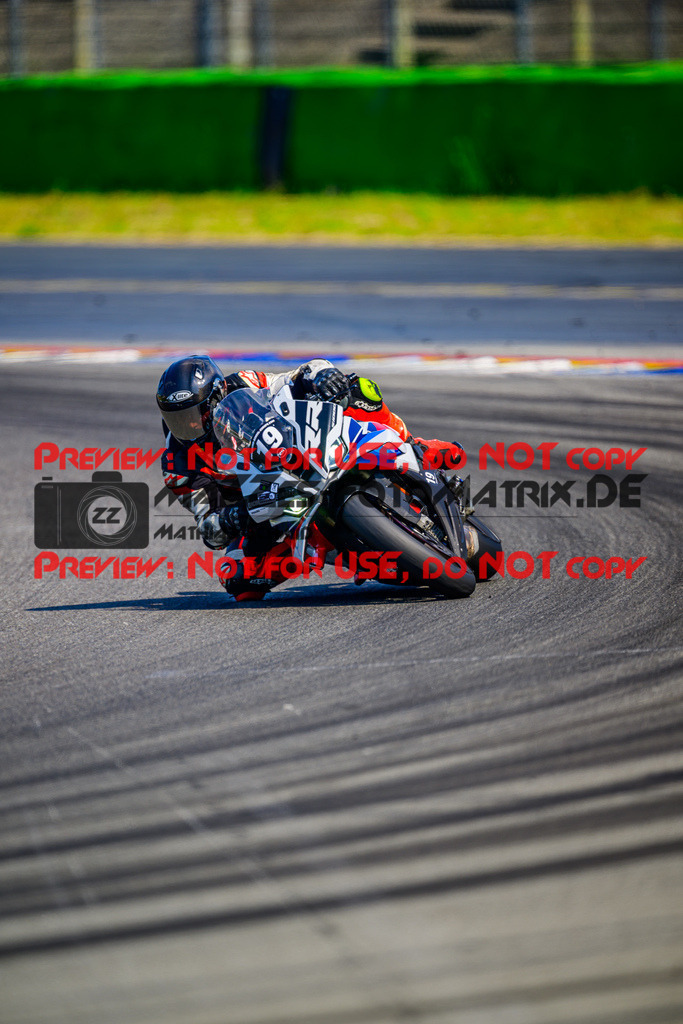 MaZZes_Fotomatrix_20250816_6007705_4383-2 | WEISS