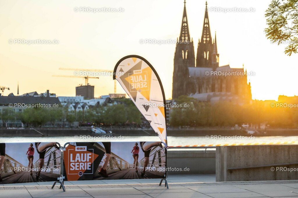 16. OBI Nachtlauf des ASV Koeln; Koeln, 17.05.23 | Impressionen vom 16. OBI Nachtlauf des ASV Koeln am 17.05.23 an Rheinpromenade und Tanzbrunnen in Koeln (Deutschland). Foto: BEAUTIFUL SPORTS/Ulrich Fassbender