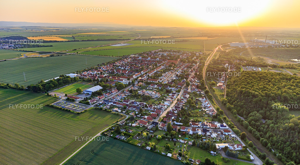 Ortsübersicht aus Osten | Luftbild: Ortsübersicht aus Osten im Ortsteil Nachterstedt in Seeland im Bundesland Sachsen-Anhalt in Deutschland. Foto: IMG_148054.jpg vom 11.06.2025 durch ©2025 Werner Riehm fly-foto.de/copyright - Realisiert mit Pictrs.com