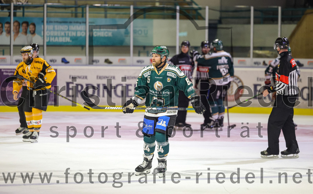 2025-08-22_093_TSV_Erding_gegen_EV_Fuessen | Erding, Deutschland, 22.08.2025:Eishockey, Oberliga Süd 2025 / 2026, Testspiel, TSV Erding gegen EV Füssen, Endergebnis: 1:4+e65+Foto: Christian Riedel / fotografie-riedel.net