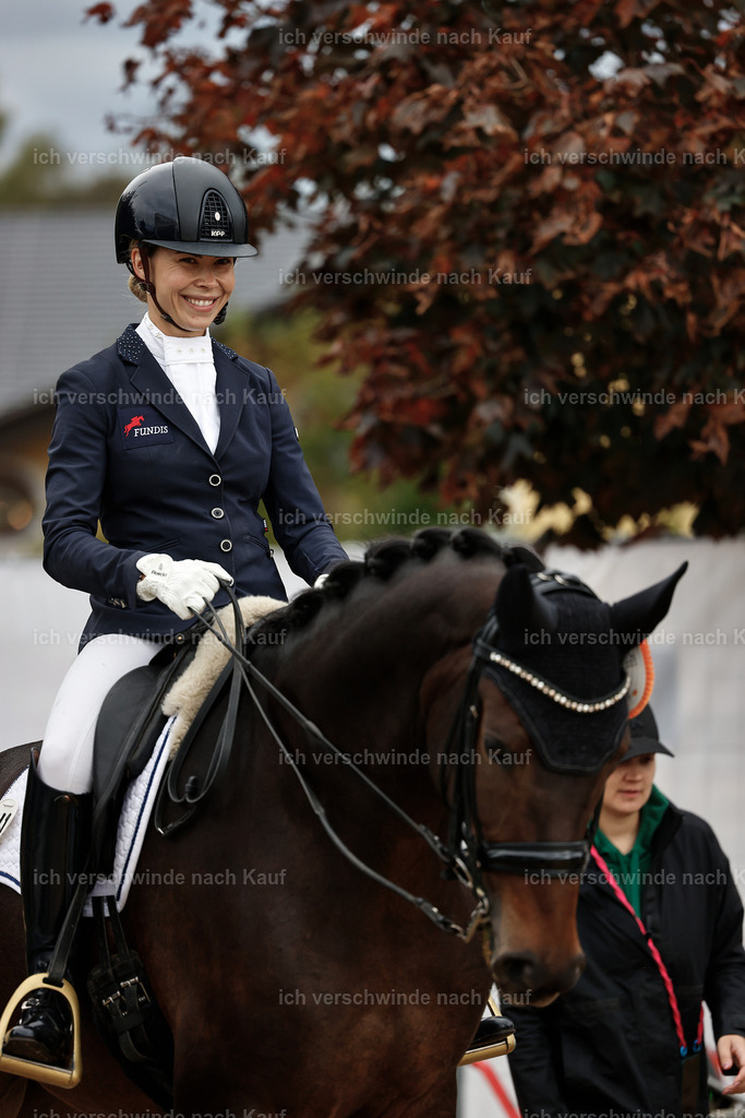 3-Siegerehrung-Dressur M_-StoibPH-2544 | working equitationturnier fotograf videograf stoibphotography marixx film working equitation deutschland reitsport turnierfotografie eventfotografie equestrian events