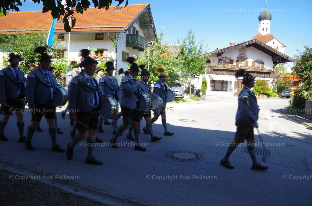 IMGP5106 | fotografiert von Axel PollmannLeonhardi Wallfahrt Benediktbeuern und Murnau, Fronleichnam, Fasching, Landschaft im Loisachtal und Benediktbeuern  - Realisiert mit Pictrs.com