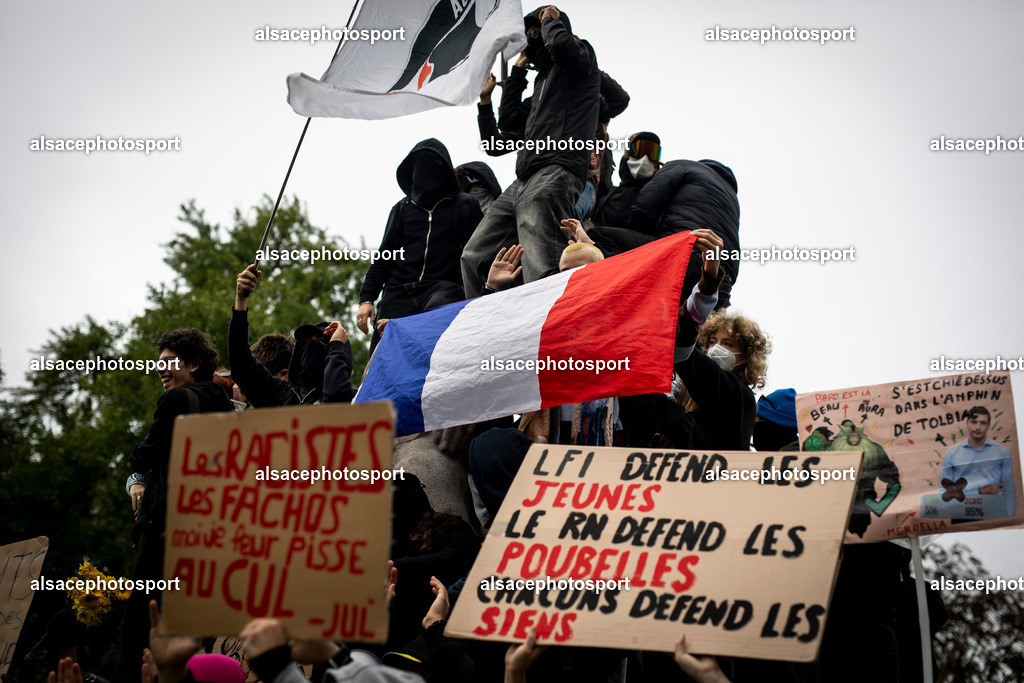 _MG_6623 | Des lycéens organisent de nouveaux blocages en Alsace le 13 octobre 2026, avant des rassemblements prévus à Strasbourg et à Mulhouse, en France. Cette mobilisation témoigne de la colère croissante des élèves face aux problèmes liés à l’éducation. Strasbourg - Realisiert mit Pictrs.com