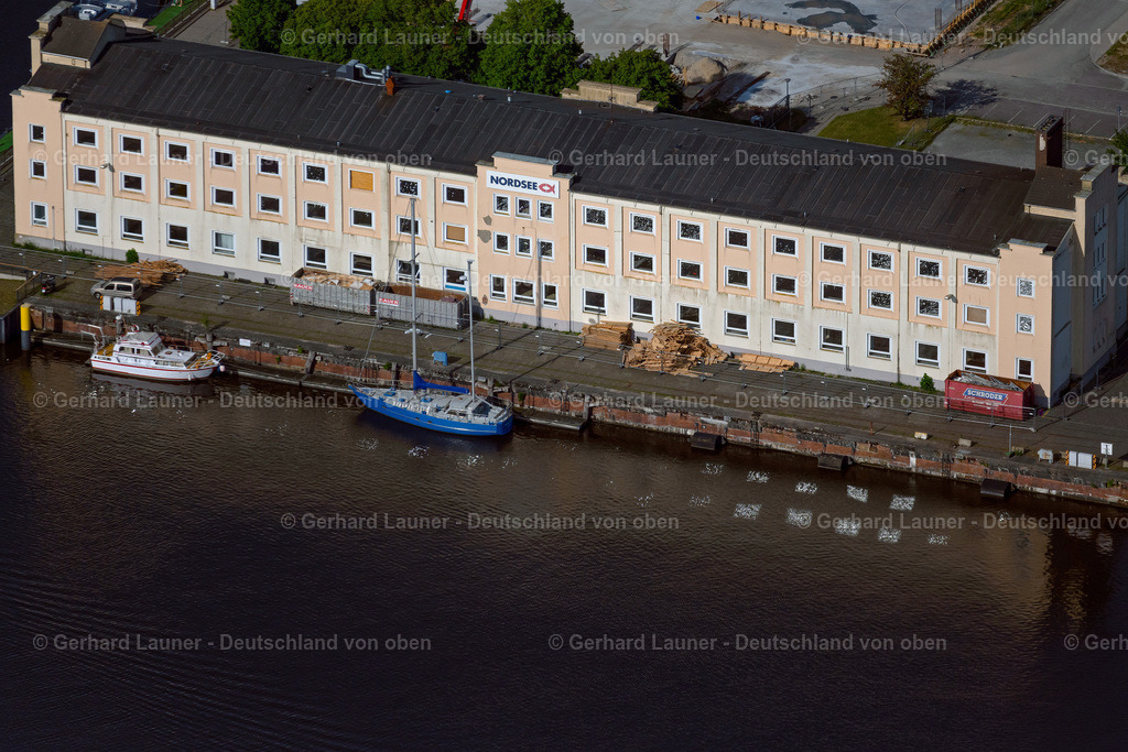 4030311 | BREMERHAVEN 01.06.2020 Verwaltungsgebäude des Unternehmens " NORDSEE GmbH " an der Klußmannstraße im Ortsteil Geestendorf in Bremerhaven im Bundesland Bremen, Deutschland. Weiterführende Informationen bei: NORDSEE GmbH. // Administration building of the company " NORDSEE GmbH " on street Klussmannstrasse in the district Geestendorf in Bremerhaven in the state Bremen, Germany. Further information at: NORDSEE GmbH. Foto: Gerhard Launer