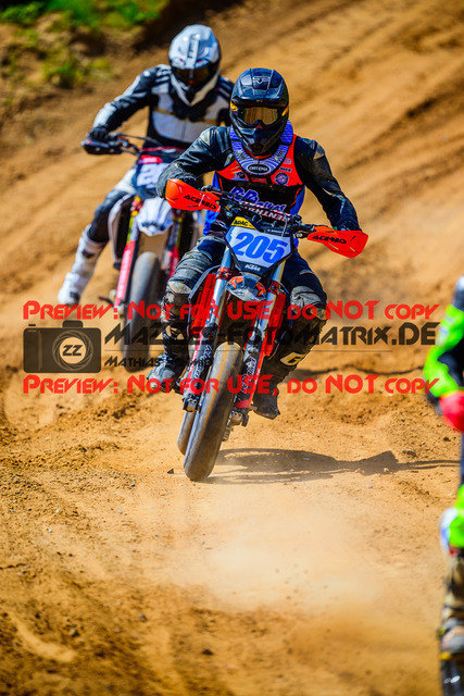 MaZZes_FotoMatrix_240512_6007705_9873 | S4