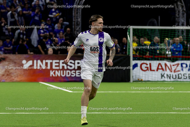 Fußball I Herren I Saison 2025-2026 I Hallenmasters Schleswig-Holstein 378 | Herzlich willkommen in meiner Fotogalerie für Sportmannschaften. Schau gerne mal rein, vielleicht ist Dein Team ja auch dabei! Falls nicht, schreib mir und wir ändern das! :)  - Realisiert mit Pictrs.com