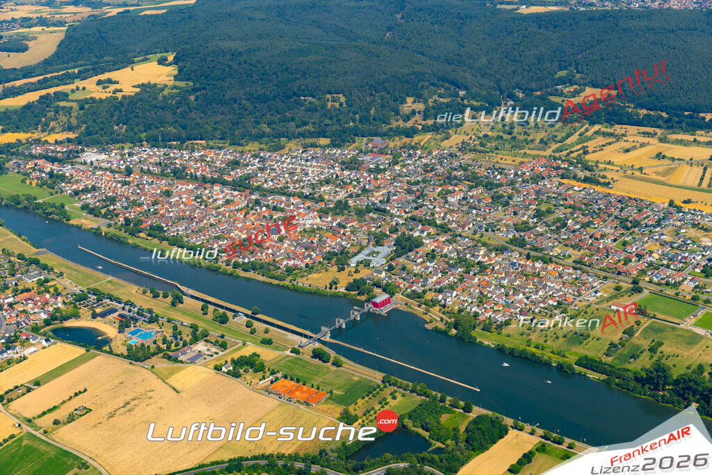 Das Luftbild zeigt :  Kleinwallstadt - Die Luftaufnahme wurde 2023 vom UL-Flugzeug aus erstellt ( keine Drohne ) - Hochauflösende Luftaufnahme - Für grossformatige Ausdrucke geeignet. Die Geschenkidee !Mit Lizenz und Bildrechte bestellbar