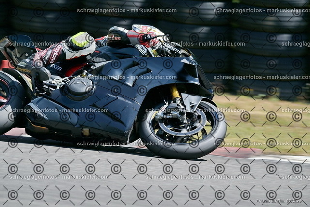 25bt04-0776 | markuskiefer.com - Realisiert mit Pictrs.com
