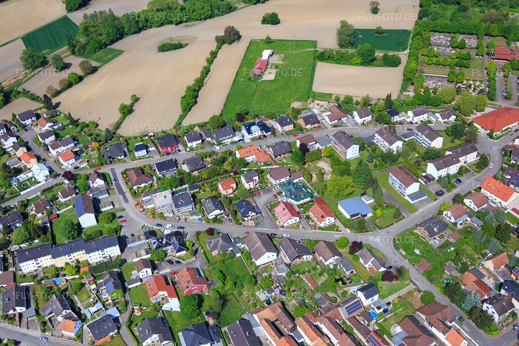 Luftbild: Konrad-Adenauer-Ring in Hagenbach im Bundesland Rheinland-Pfalz in Deutschland. Foto: IMG_078485.jpg vom 08.05.2015 durch Werner Riehm/FLY-FOTO.de