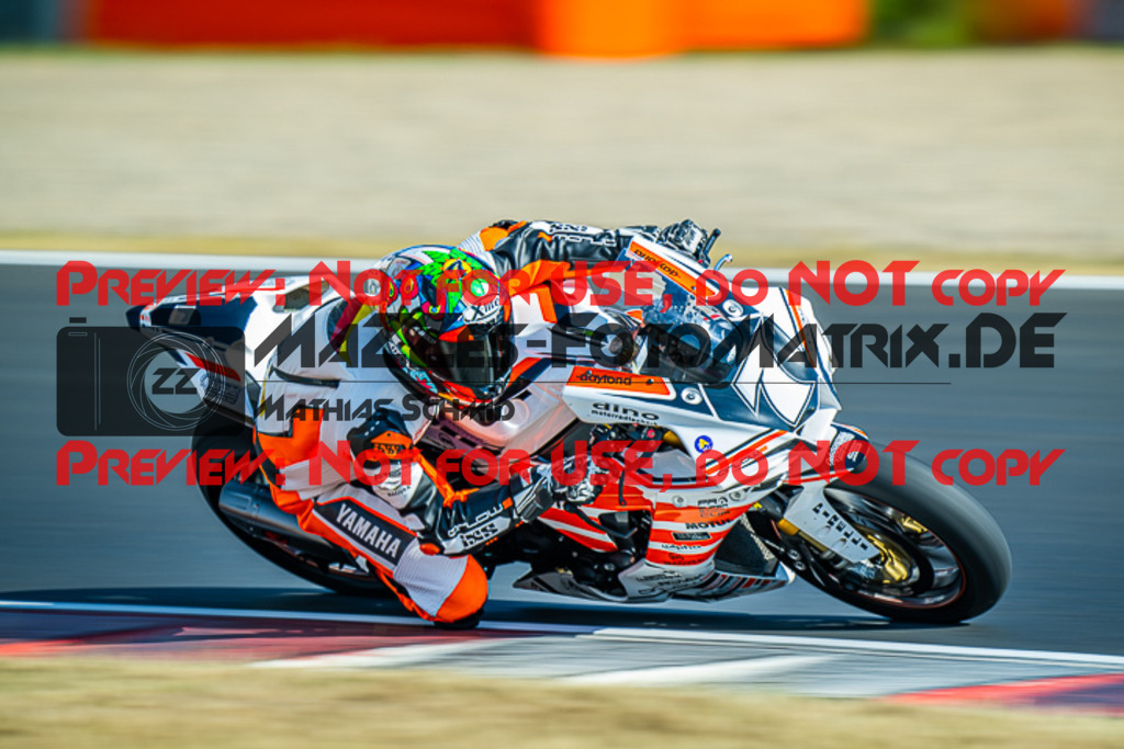 MaZZes_FotoMatrix_220624_9389 | PROSUPERSTOCK
