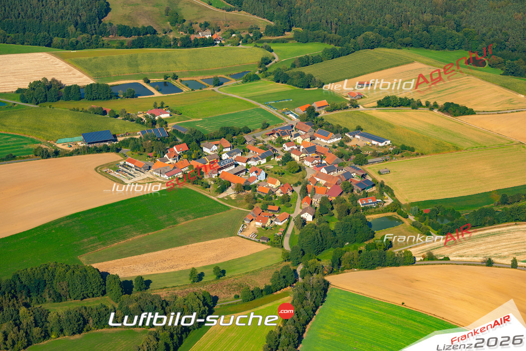 Das Luftbild zeigt : Wolfsbach Schmidgaden - Die Luftaufnahme wurde 2024 vom UL-Flugzeug aus erstellt ( keine Drohne ) - Hochauflösende Luftaufnahme - Für grossformatige Ausdrucke geeignet. Die Geschenkidee !Mit Lizenz und Bildrechte bestellbar