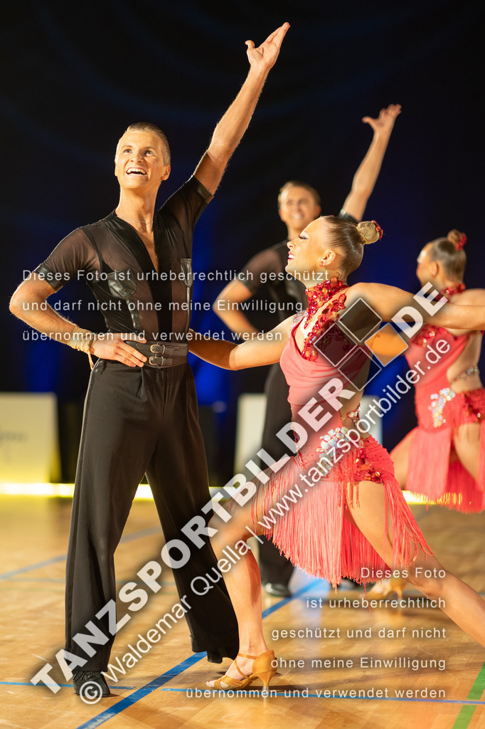 20260321-11078 | Hier finden Sie Tanz Bilder vom Latein und Standard Formationen tanzen. Sportbilder vom Tanzsport. Schöne Fotos und von Weltmeisterschaft, Europameisterschaft, Bundesliga, Regionalliga, Oberliga und Landesliga sowie von GOC Stuttgart, DanceComp, WM Bremen