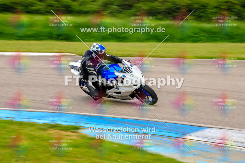 MotoTeam-9574 | Hier findet Ihr Bilder von Touristenfahrten auf der Nürburgring Nordschleife oder von anderen Veranstaltungen die ich besucht habe. Viel Spass beim Durch Schauen 