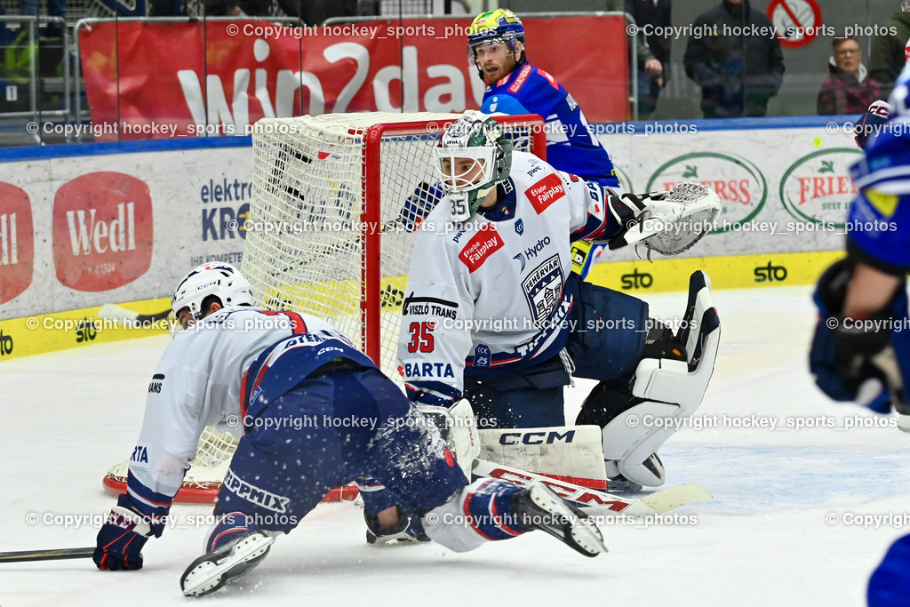 EC IDM WÄRMEPUMPEN VSV vs. HYDRO FEHERVAR AV 19 | #7 Stajnoch Martin HYDRO FEHERVAR, #35 Horvath Dominik HYDRO FEHERVAR, #16 HANCOCK Kevin EC VSV, EC IDM WÄRMEPUMPEN VSV vs. HYDRO FEHERVAR AV 19, EC IDM WÄRMEPUMPEN VSV vs. HYDRO FEHERVAR AV 19 am 20.11.2024 in Villach (Stadthalle Villach), Austria, (Photo by Bernd Stefan)