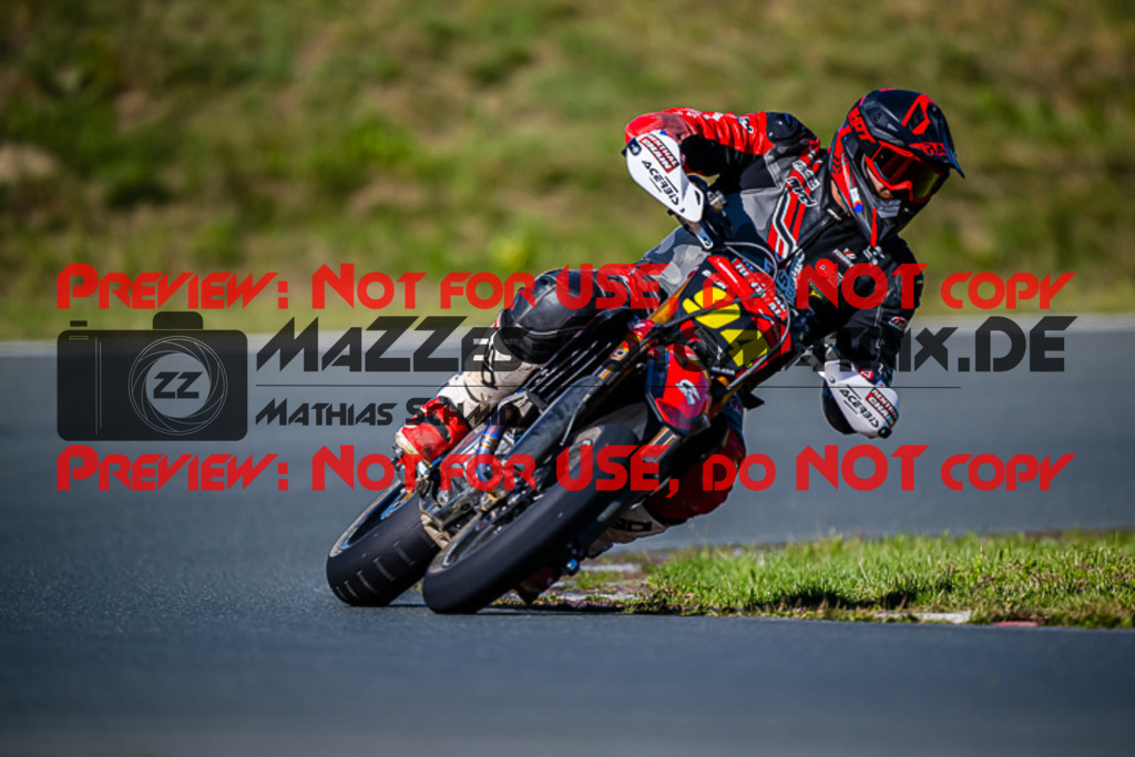 MaZZes_FotoMatrix_220904_6967 | UE40