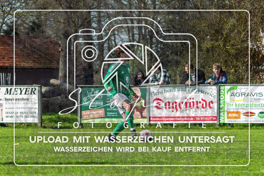 FGFS-SGA-1044 | Jesse Schliekelmann (SG Allertal #06) beim Herren Kreisliga HK Spiel zwischen FG Fulde-Stellichte und SG Allertal im Fulder Zentralstadion, Fulde (Simon Paul Stopat) - Realisiert mit Pictrs.com