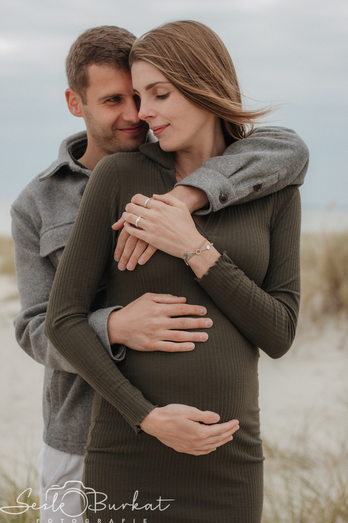 20250927-IMG_4532 | Authentische, natürliche und emotionale Fotoshootings auf der Nordseeinsel Föhr. Als Fotografin halte ich deine schönsten Momente in einzigartigen Neugeborenen-, Familien-, Paar- und Einzelshootings fest. Jetzt einen Termin vereinbaren!