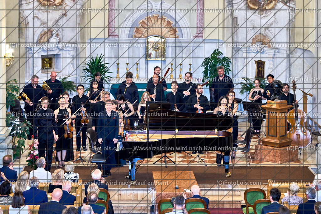 ALP8769_XXXX-Chopin-Festival_Camerata Mozartiana_Hinterhuber-Auner | (C)FotoLois.com, Alois Spandl. XXXX. Chopin-Festival in der Kartause Gaming, Eröffnujngskonzert in der Kartausenkirche mit Vera Kostner, Manfred Wagner-Artzt, Janusz Olejniczak, Camerata Mozartiana mit Dirigent Daniel Auner und Klaviersolist Christopher Hinterhuber, Fr 16. August 2024.