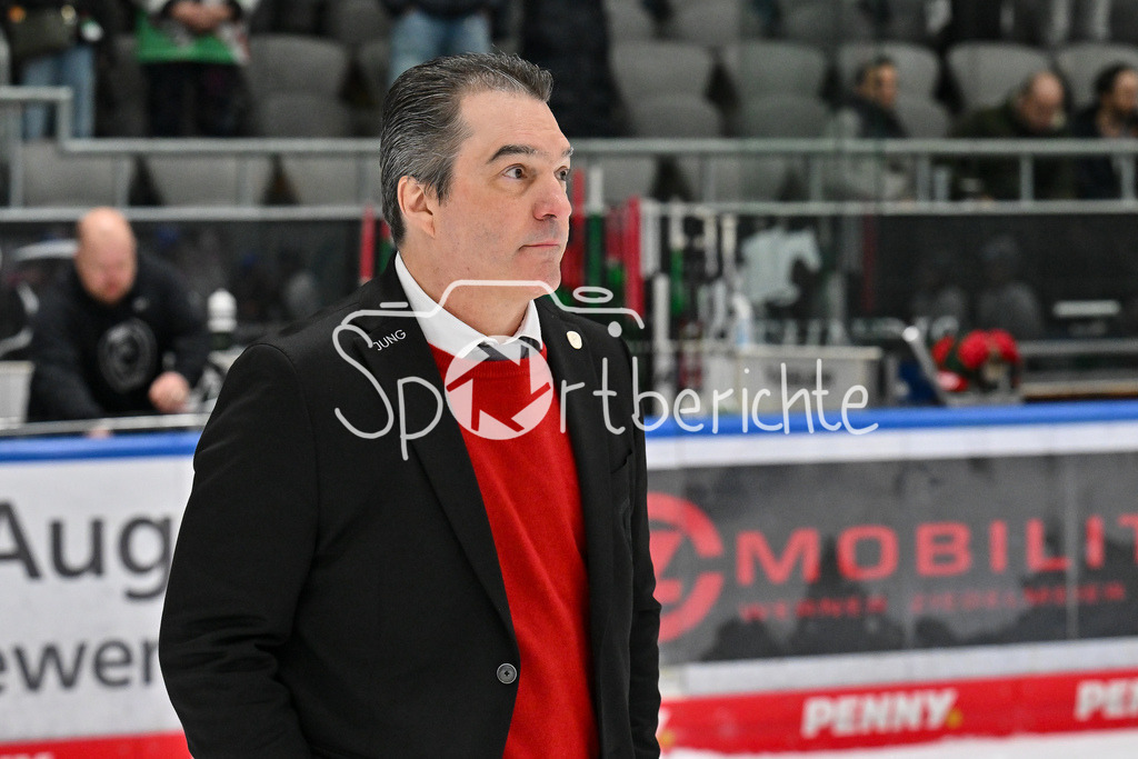 Augsburger Panther - Straubing Tigers | Im Bild Larry MITCHELL Headcoach Augsburger Panther nach dem Heimsieg gegen STraubing / DEL: Augsburger Panther - Straubing Tigers, Curt Frenzel Stadion am 29.11.2024