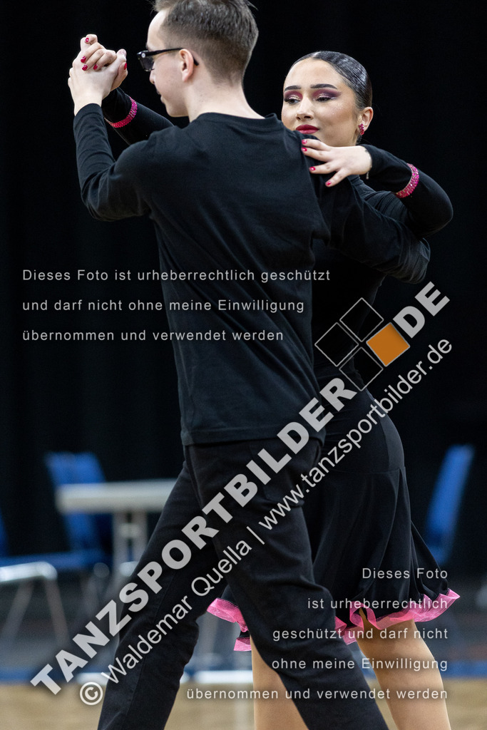 20240310-01229 | Hier finden Sie Tanz Bilder vom Latein und Standard Formationen tanzen. Sportbilder vom Tanzsport. Schöne Fotos und von Weltmeisterschaft, Europameisterschaft, Bundesliga, Regionalliga, Oberliga und Landesliga sowie von GOC Stuttgart, DanceComp, WM Bremen