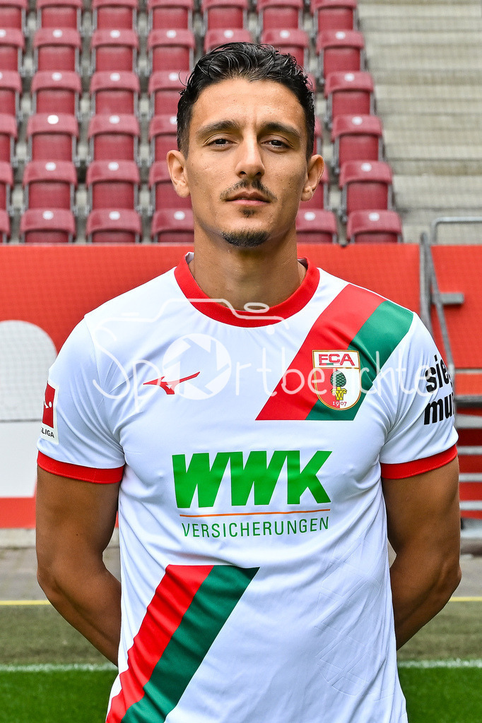 FC Augsburg 2025/26 | Dimitrios GIANNOULIS / Einzelfoto / Freisteller / Media Day FC Augsburg: WWK-Arena am 06.08.2025