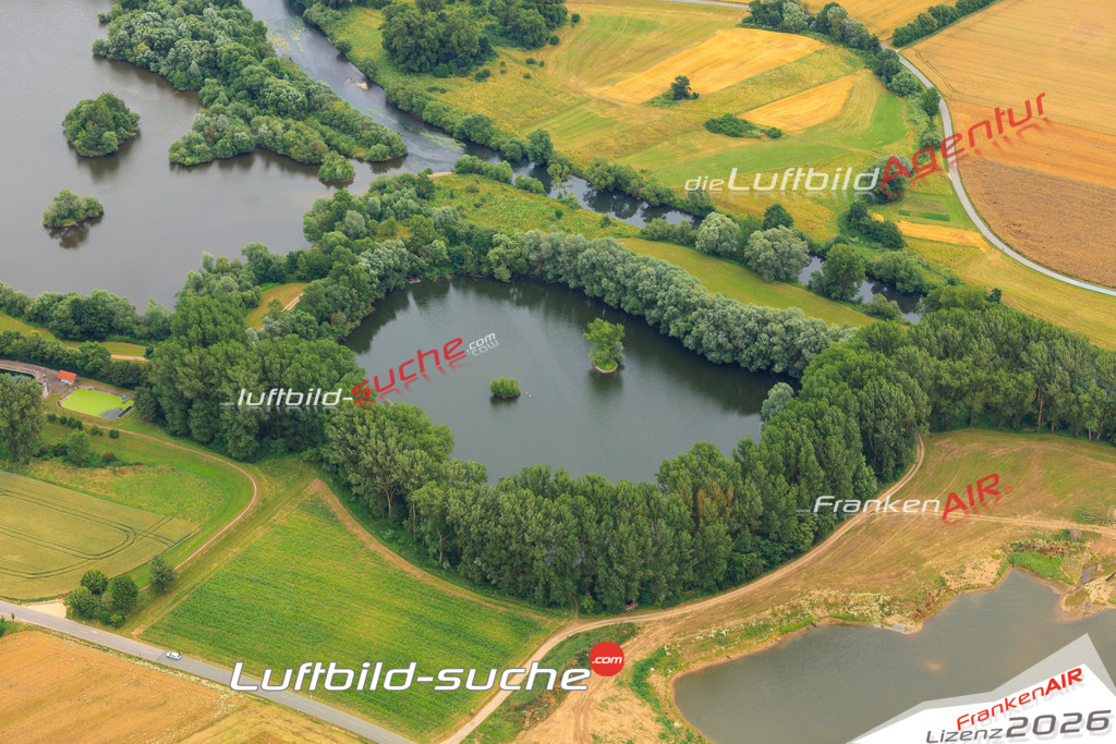 Die Luftaufnahme der Stadt Bad Staffelstein wurde vom UL-Flugzeug heraus erstellt ( keine Drohne )- hohe Auflösung für beste Qualität