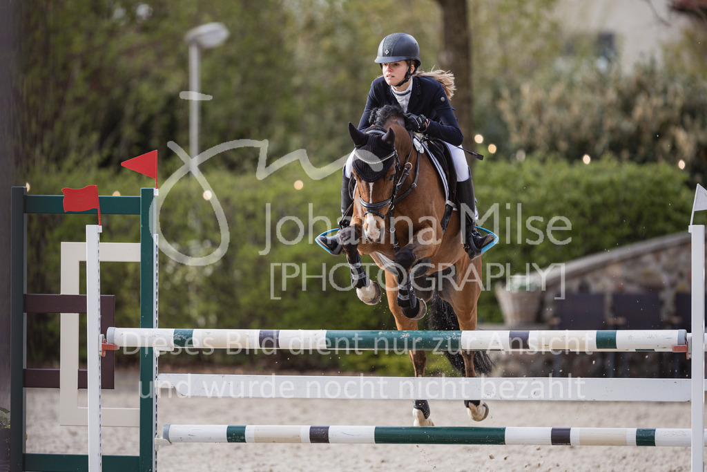 230426_HofSosath_Stil-L-565 | Deine schönsten Turniermomente als professionelle Fotos! Entdecke hochwertige Pferdesport-Fotografie im Online-Shop. Jetzt Fotos finden & bestellen!