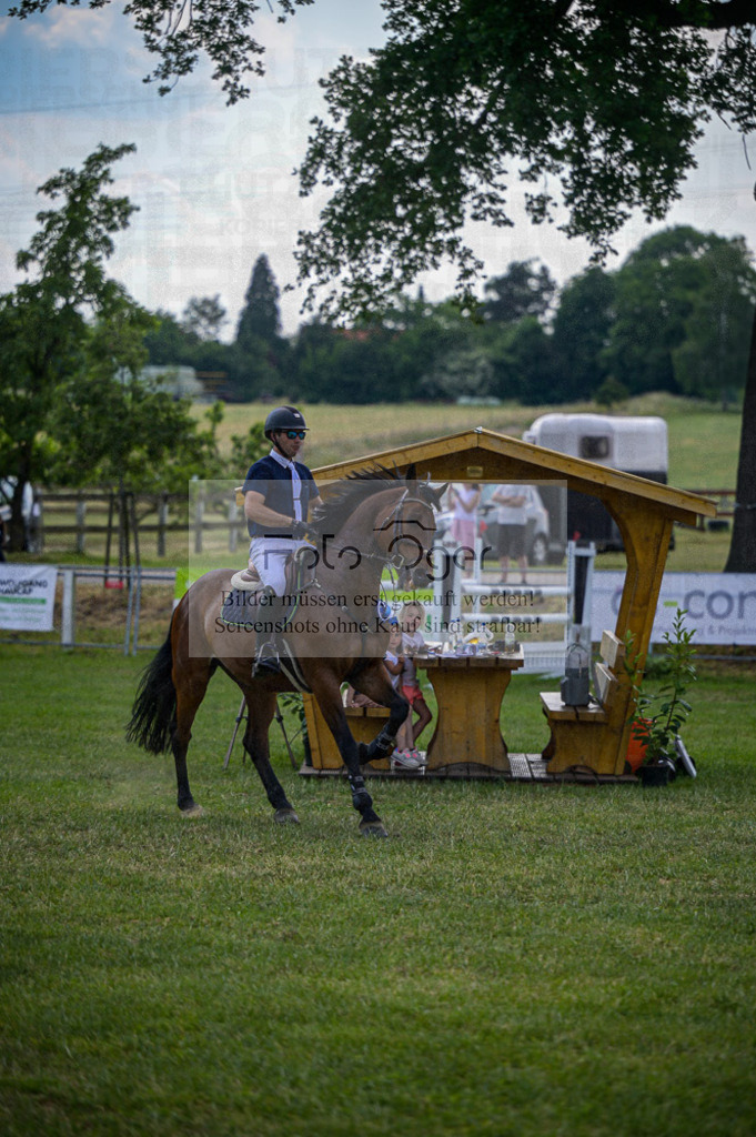 Reitturnier Voxtrup | Entdecke hochwertige Reitturnierfotos von Foto Oger. Professionell, emotional und authentisch – jetzt Lieblingsmomente im Shop bestellen.Deutschlandweite Turnierfotografie. - Realisiert mit Pictrs.com