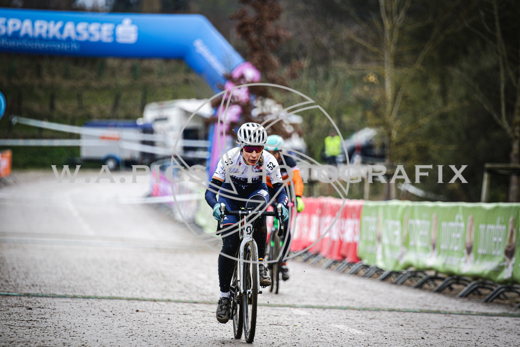 ..... | AUSTRIA, 24.11.24, 3.Radquerfeldein GP um das Sportzentrum Gunskirchen Image shows: Photo: Wapics / Andreas Willdoner